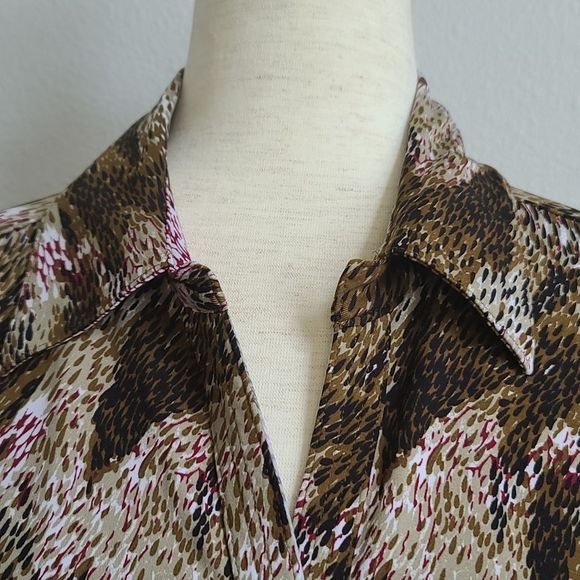 ESSENTIALS Top/Blouse - Picture 3 of 8